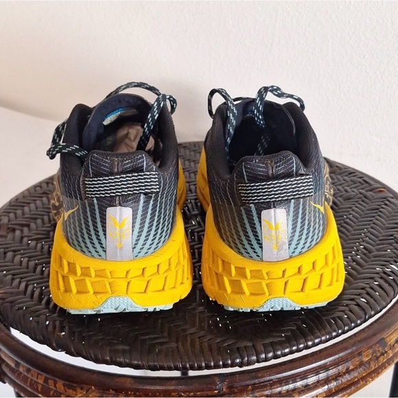 EUC Hoka One One Speedgoat 4 Women Sz 9 Trail Running Hiking Shoes - Picture 8 of 10